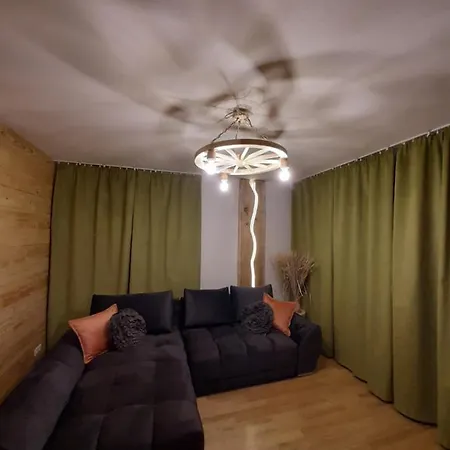 Male Alpy & - Z Basenem Krynica-zdroj クリニツァ・ズドルイ