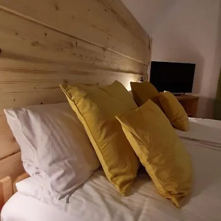 Male Alpy & - Z Basenem Krynica-zdroj فندق مبيت وإفطار كرينيتسا زدروي