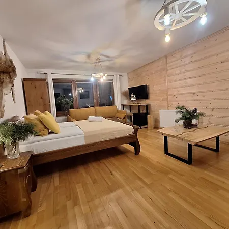 Male Alpy & - Z Basenem Krynica-zdroj كرينيتسا زدروي