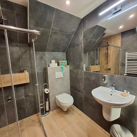فندق مبيت وإفطار Male Alpy & - Z Basenem Krynica-zdroj