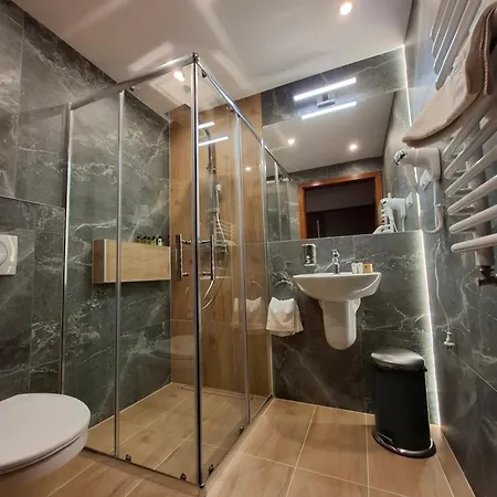 Male Alpy & - Z Basenem Krynica-zdroj