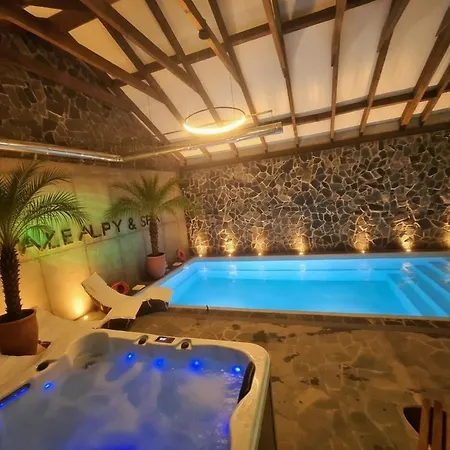 Male Alpy & Spa Z Basenem - Gorski Slow Resort Dla Rodzin I Par - Relaxation For Parents, Fun For Kids Bed & Breakfast 3*